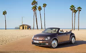 Cars wallpapers Volkswagen Beetle Cabriolet 70s Edition - 2012
