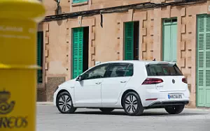 Cars wallpapers Volkswagen e-Golf - 2017