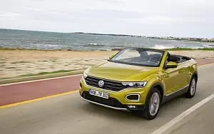 Cars wallpapers Volkswagen T-Roc Cabriolet (Turmeric Yellow) - 2020