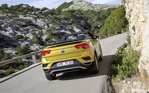 Cars wallpapers Volkswagen T-Roc Cabriolet (Turmeric Yellow) - 2020