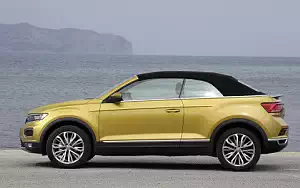 Cars wallpapers Volkswagen T-Roc Cabriolet (Turmeric Yellow) - 2020