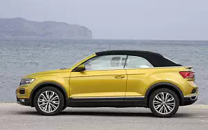 Cars wallpapers Volkswagen T-Roc Cabriolet (Turmeric Yellow) - 2020