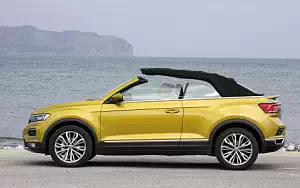 Cars wallpapers Volkswagen T-Roc Cabriolet (Turmeric Yellow) - 2020