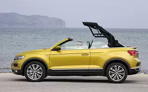 Cars wallpapers Volkswagen T-Roc Cabriolet (Turmeric Yellow) - 2020