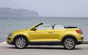 Cars wallpapers Volkswagen T-Roc Cabriolet (Turmeric Yellow) - 2020