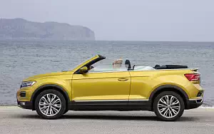 Cars wallpapers Volkswagen T-Roc Cabriolet (Turmeric Yellow) - 2020