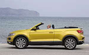 Cars wallpapers Volkswagen T-Roc Cabriolet (Turmeric Yellow) - 2020