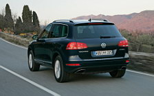 Cars wallpapers Volkswagen Touareg Hybrid - 2010