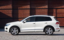 Cars wallpapers Volkswagen Touareg R-Line - 2011