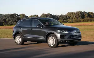 Cars wallpapers Volkswagen Touareg Hybrid - 2014