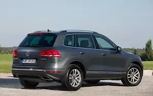 Cars wallpapers Volkswagen Touareg Hybrid - 2014