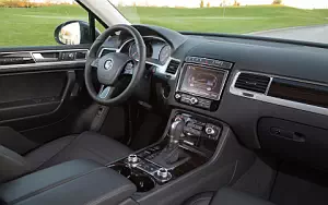 Cars wallpapers Volkswagen Touareg Hybrid - 2014
