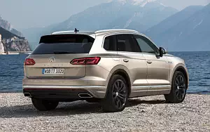 Cars wallpapers Volkswagen Touareg V6 TDI Atmosphere - 2018