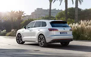 Cars wallpapers Volkswagen Touareg V6 TDI R-Line - 2018