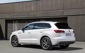 Cars wallpapers Volkswagen Touareg V6 TDI R-Line - 2018