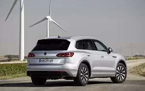 Cars wallpapers Volkswagen Touareg eHybrid - 2020