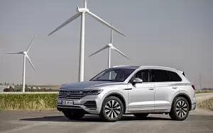 Cars wallpapers Volkswagen Touareg eHybrid - 2020