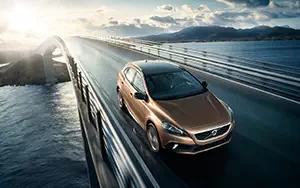 Cars wallpapers Volvo V40 Cross Country - 2013