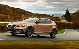 Cars wallpapers Volvo V40 Cross Country - 2013