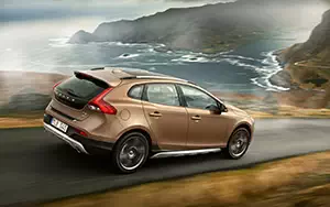 Cars wallpapers Volvo V40 Cross Country - 2013