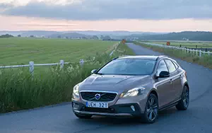 Cars wallpapers Volvo V40 Cross Country - 2014