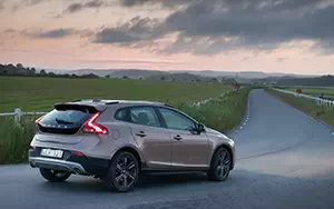 Cars wallpapers Volvo V40 Cross Country - 2014