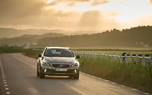 Cars wallpapers Volvo V40 Cross Country - 2014