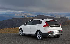 Cars wallpapers Volvo V40 D4 Cross Country - 2015