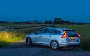 Cars wallpapers Volvo V60 T5 - 2013