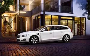 Cars wallpapers Volvo V60 Plug-in-Hybrid - 2014