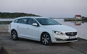 Cars wallpapers Volvo V60 Plug-in-Hybrid - 2014