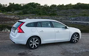 Cars wallpapers Volvo V60 Plug-in-Hybrid - 2014