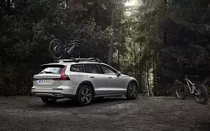 Cars wallpapers Volvo V60 T5 Cross Country - 2018