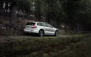 Cars wallpapers Volvo V60 T5 Cross Country - 2018