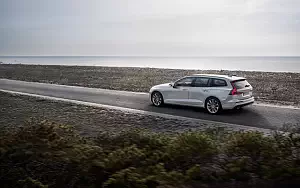 Cars wallpapers Volvo V60 T6 AWD Momentum - 2018