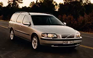 Cars wallpapers Volvo V70 - 2001