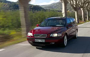 Cars wallpapers Volvo V70 - 2001