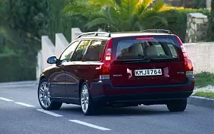 Cars wallpapers Volvo V70 - 2001