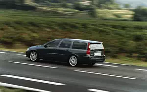 Cars wallpapers Volvo V70 R - 2004