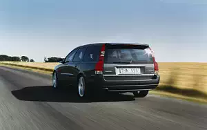 Cars wallpapers Volvo V70 R - 2004