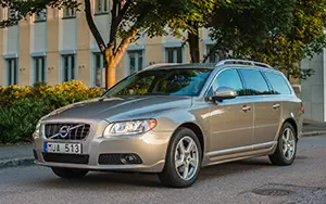 Cars wallpapers Volvo V70 - 2013