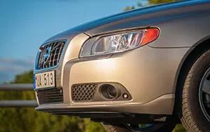 Cars wallpapers Volvo V70 - 2013