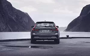 Cars wallpapers Volvo V90 B6 Cross Country - 2020