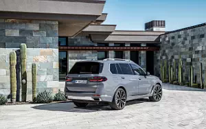 Cars wallpapers BMW X7 xDrive40i - 2022