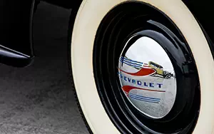 Cars wallpapers Chevrolet Suburban - 1946