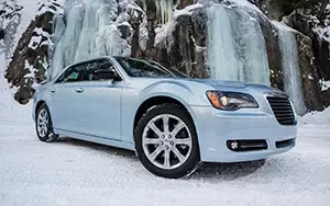 Cars wallpapers Chrysler 300 Glacier - 2013