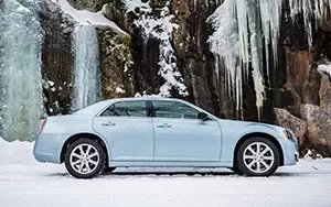 Cars wallpapers Chrysler 300 Glacier - 2013