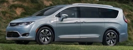 Chrysler Pacifica Hybrid - 2016