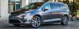 Chrysler Pacifica Limited - 2016