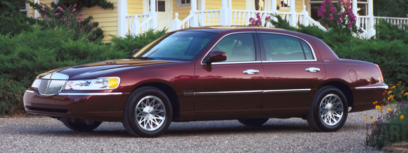 Cars wallpapers Lincoln Town Car - 2001 - Car wallpapers